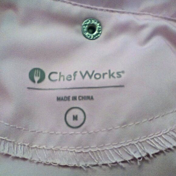 New Chef Works Pink Short Sleeve Work Women Shirt Size Medium Top Zip Complete - Picture 11 of 15